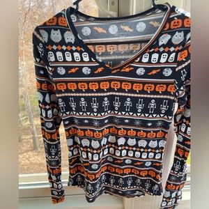 No Boundaries Halloween long sleeve top